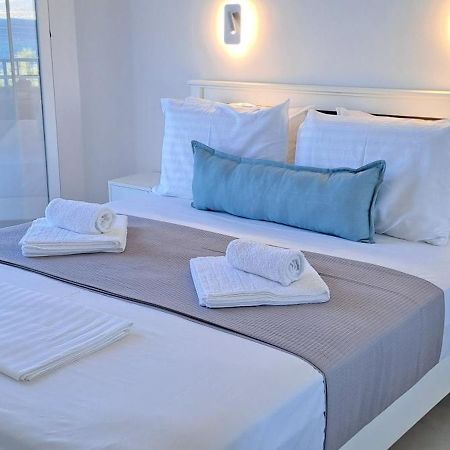 Dinas Inn Piso Livadi Exterior photo